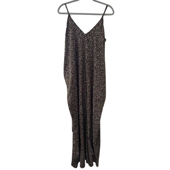 Lovestitch Sleeveless Maxi Dress With V-Neck Leopard Print Pattern With Pockets - Picture 5 of 13